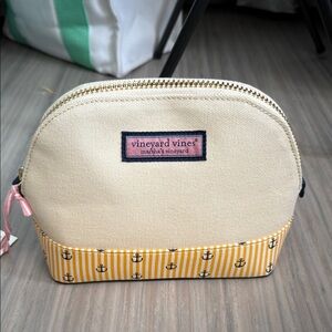 Vineyard Vines Cream and Yellow Women's Bag New with tags!